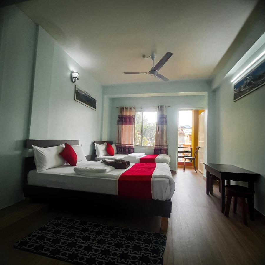 Hotel Elite Покхара Экстерьер фото