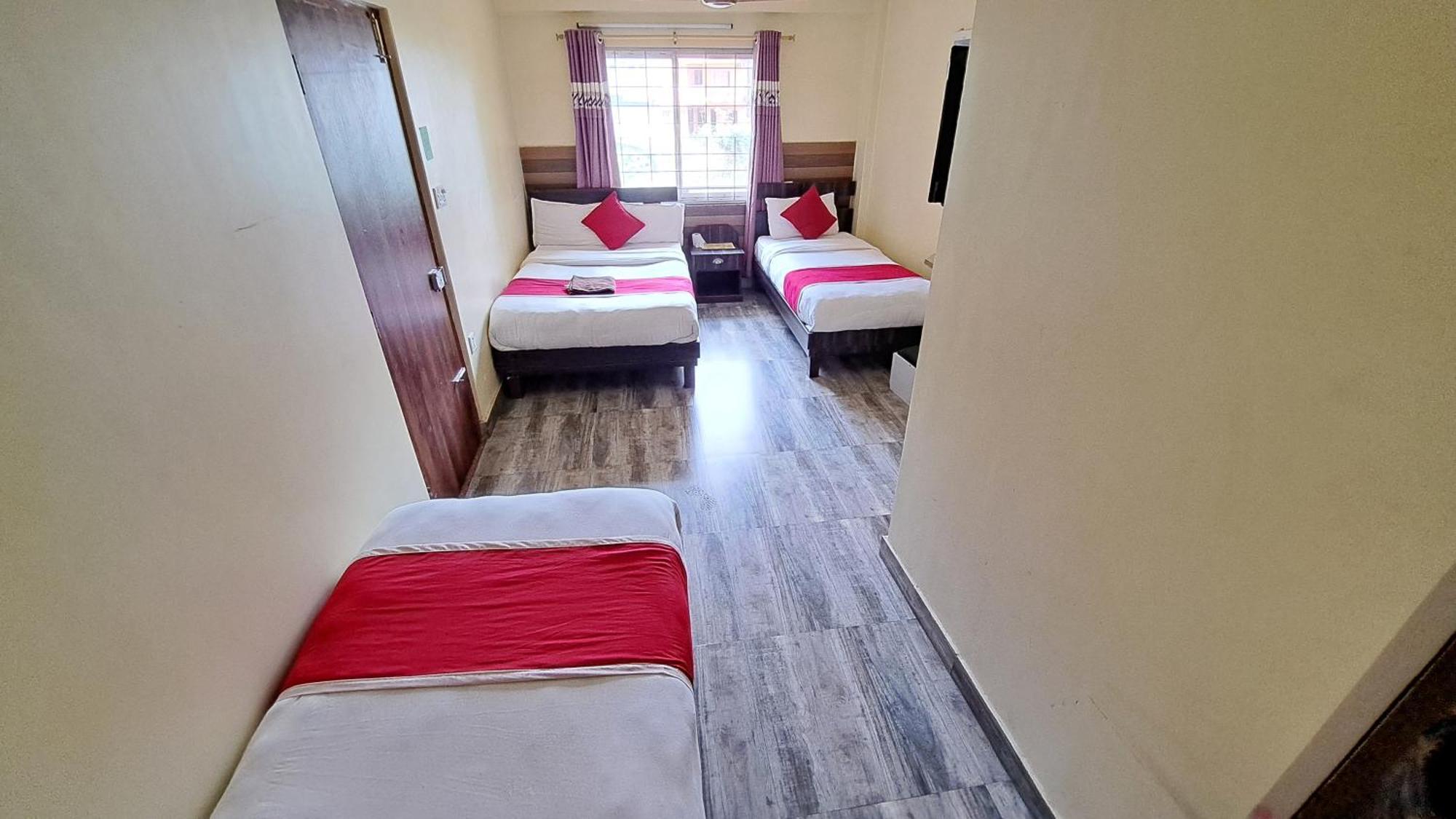 Hotel Elite Покхара Экстерьер фото